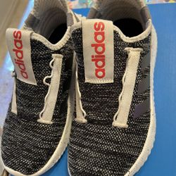 Kids Adidas Shoes Size 4 1/2 Like New 
