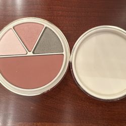 Estée Lauder Eye Shadow Palette and Blush Set
