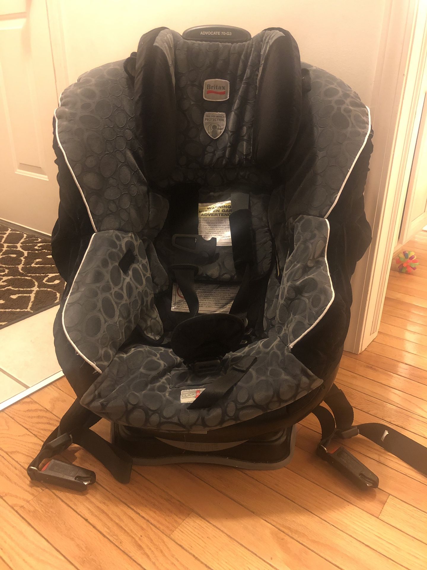 Britax Advocate 70-G3 convertible car seat