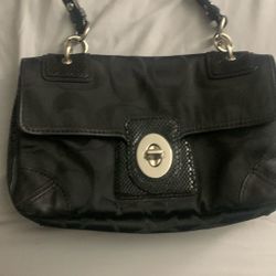 Coach Peyton Signature Shoulder Bag