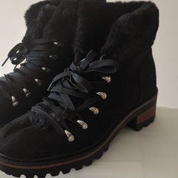 Women's Boot With Fur Size 8 Hardsoul