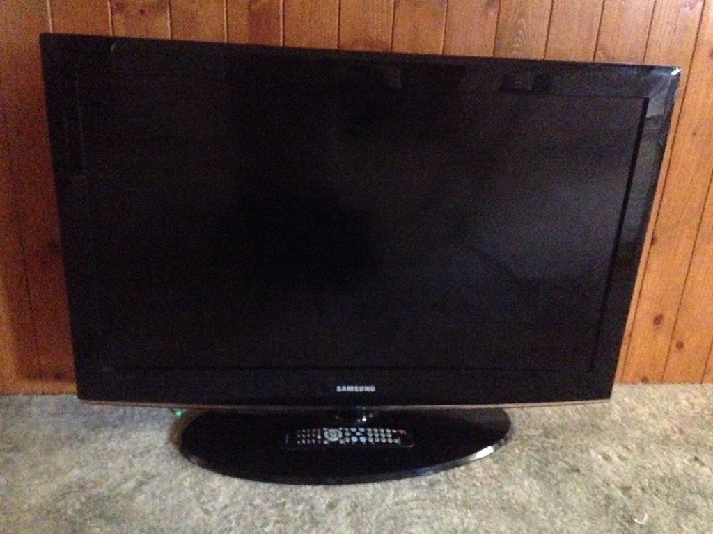40” Samsung HDMI tv perfect conditions with remote control