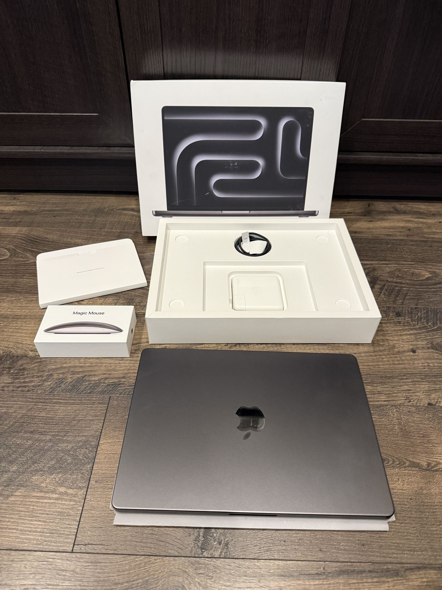 Apple Macbook Pro M3 MAX 14" Space Black + Magic Mouse