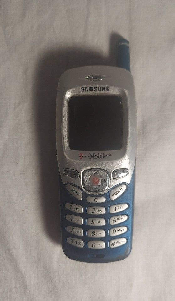 Vintage SAMSUNG T Mobile Portable Dualband Cell Phone Model SGH R225M