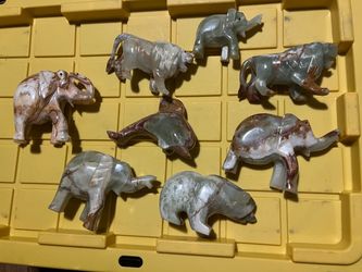 Vintage Multicolored Stripey Onyx Marble Carvings figurines elephant, mammoth; polar bear, lion, dolphin All in good condition See pictures and videos