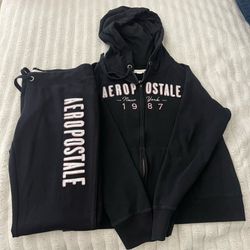 Black and Pink Aeropostale Set