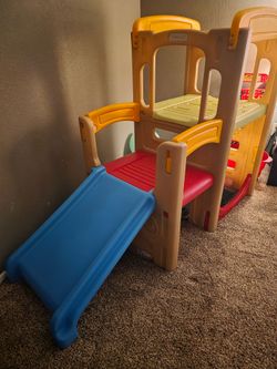 Simplay3 toddler playset