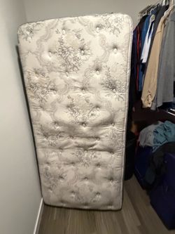 Twin size spring mattress