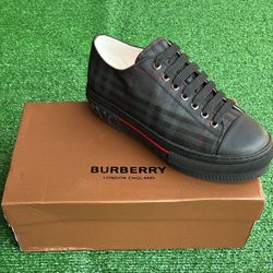 Burberry Shoes 