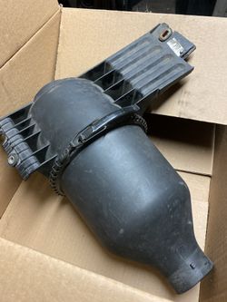 Ford Air Cleaner Assembly
