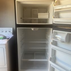 black refrigerator 