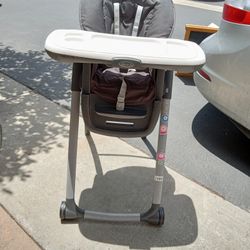 High Chairs -- 2--- Excellent Condition Portable 