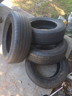 225 55 17 set of 4 tires 2 different brand