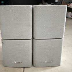 Bose Two (2) Double Cube Speakers With Wall Mount, White, Preowned, Great Shape