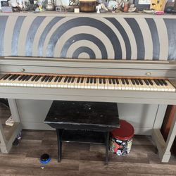 Standing Piano