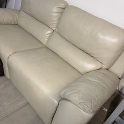 MODERN LEATHER RECLINERS 