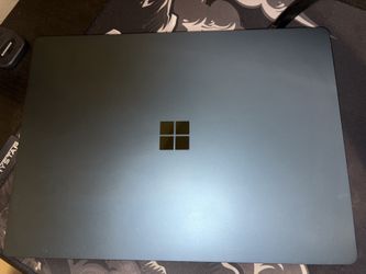Microsoft Surface Laptop