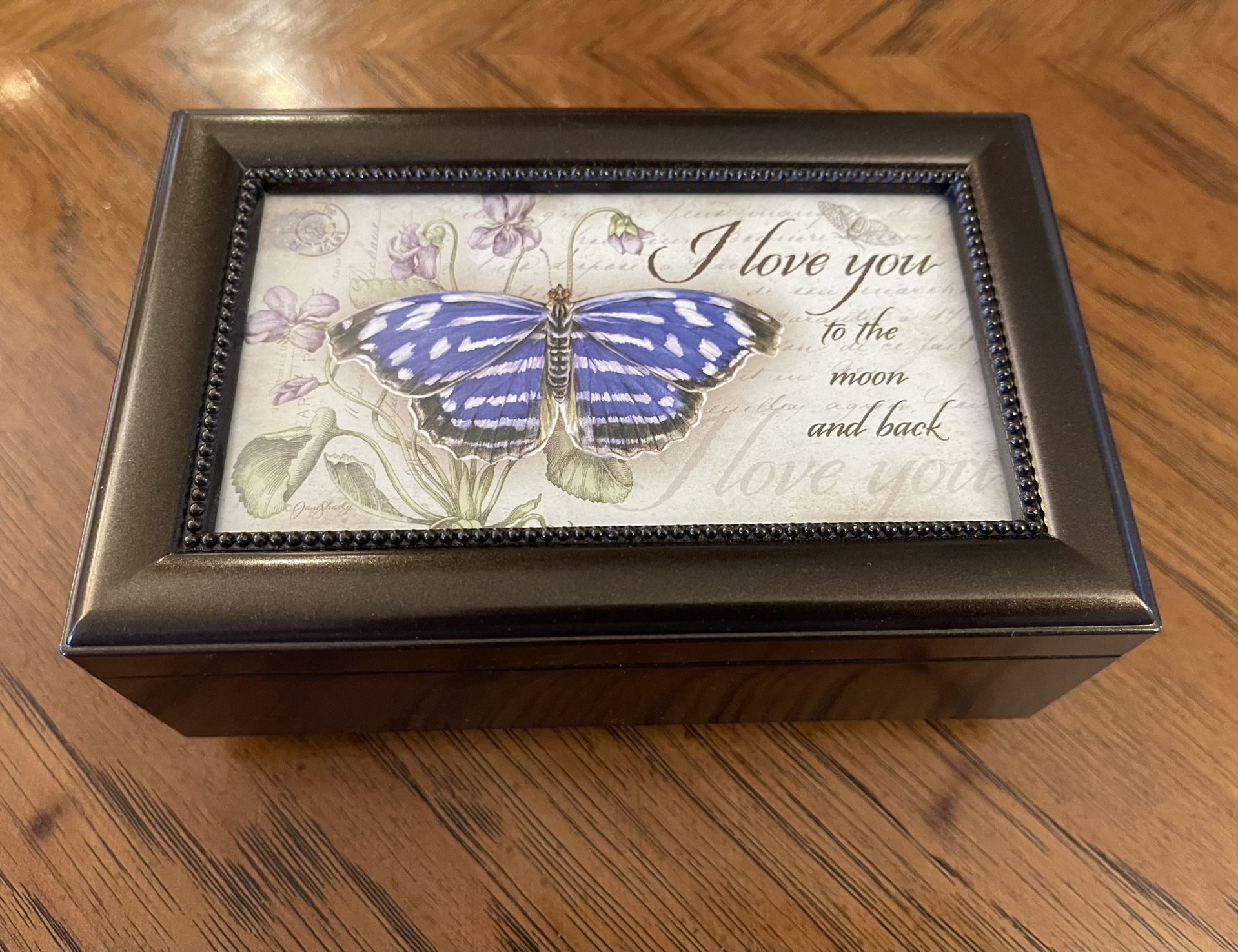 Gorgeous  Carson - Jane Shasky Music Box - I Love You to the Moon & Back - Plays “Blue Danube”
