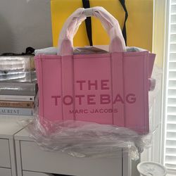 Marc Jacobs - Pink (Fleur Candy) The Tote Bag- Medium Leather