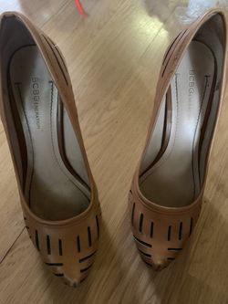 BCBG HEELS