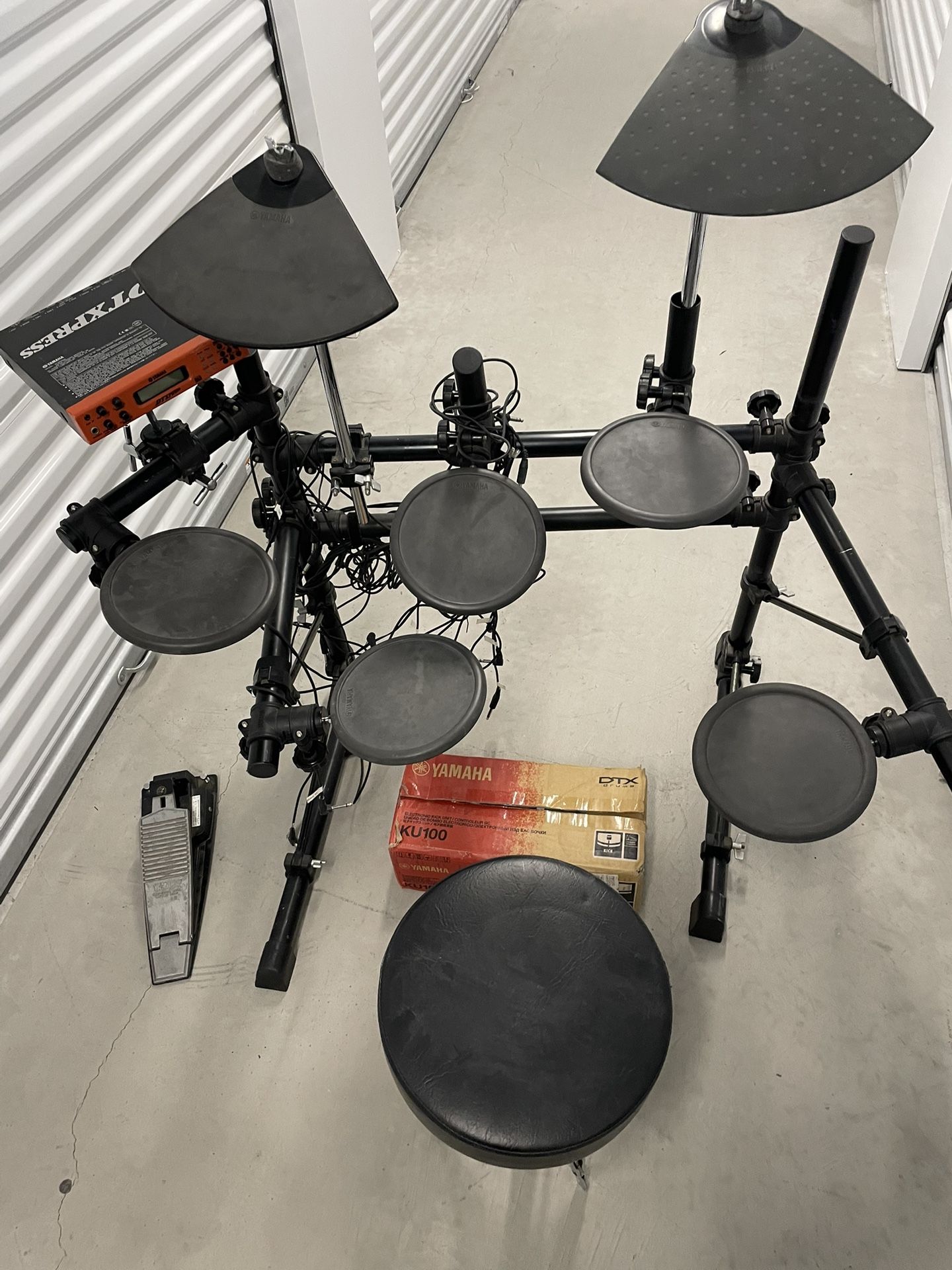 Yamaha Dtxpress Electronic Drumset