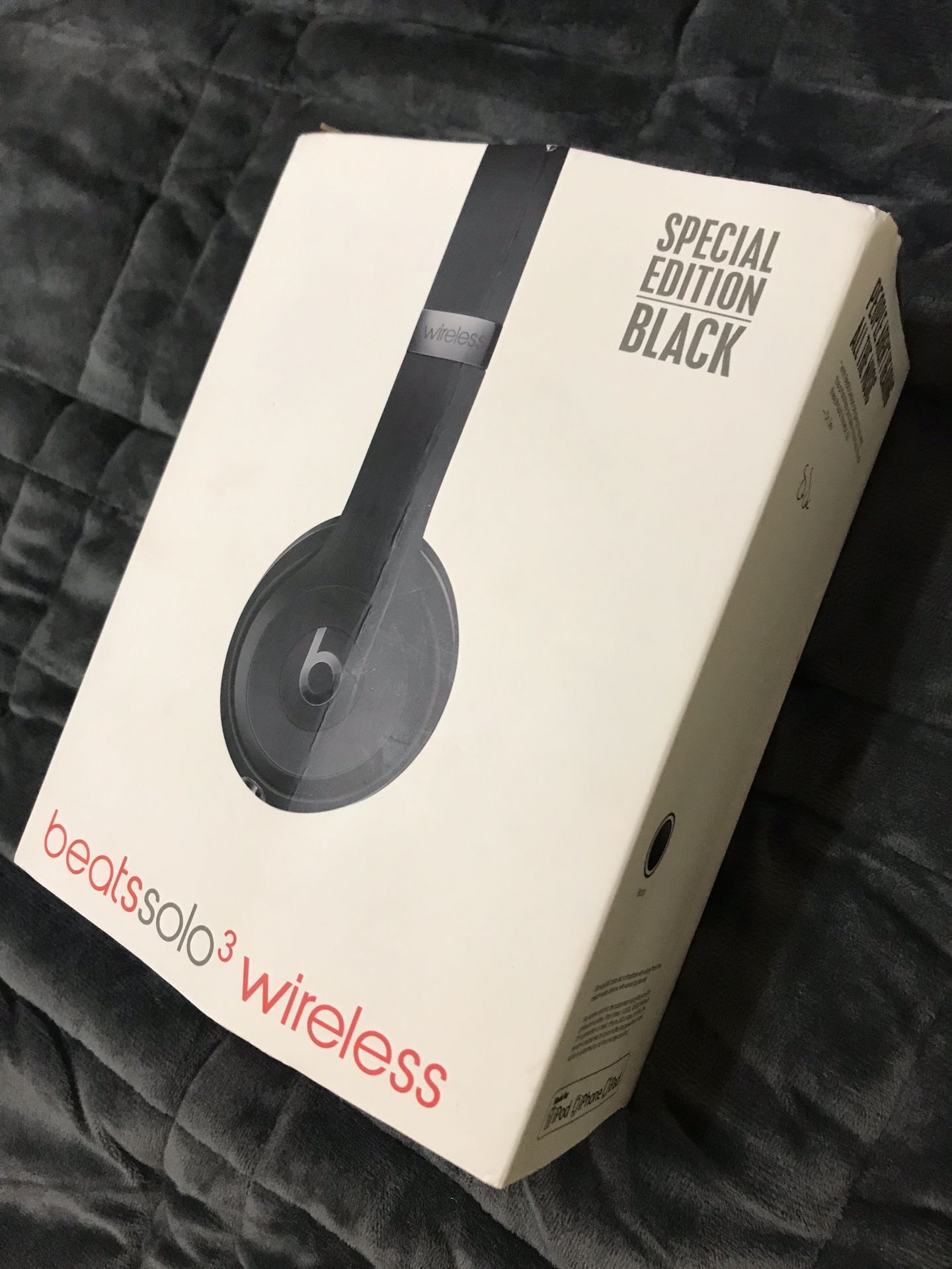 BEATS SOLO 3 WIRELESS (sold to highest price offer)