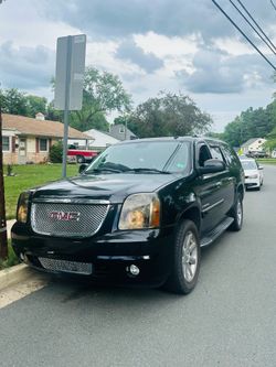 GMC Yukon Denali XL