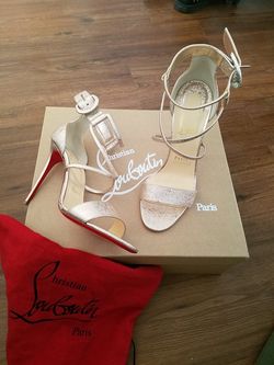 New Christian louboutin Size 39