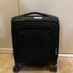 Black Samsonite Carryon