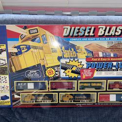 Diesel Blaster Train Set wI Powered Loco
