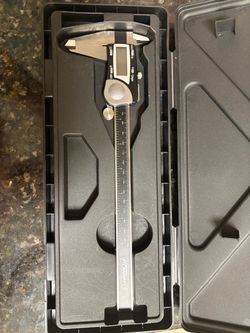 FOWLER Digital Caliper with Case