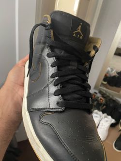 Jordan 1 "black gold"