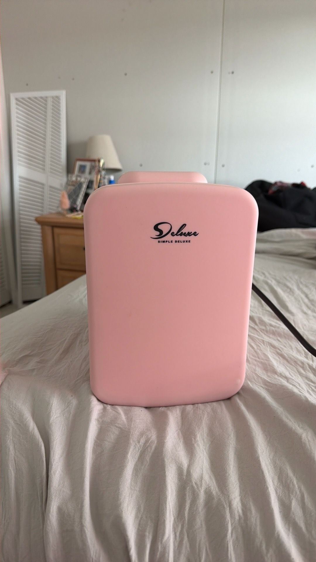 Pink Mini Fridge (Skincare/Drinks) – New