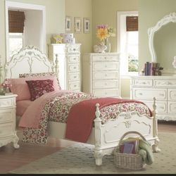 HOMELEGANCE CINDERELLA BED