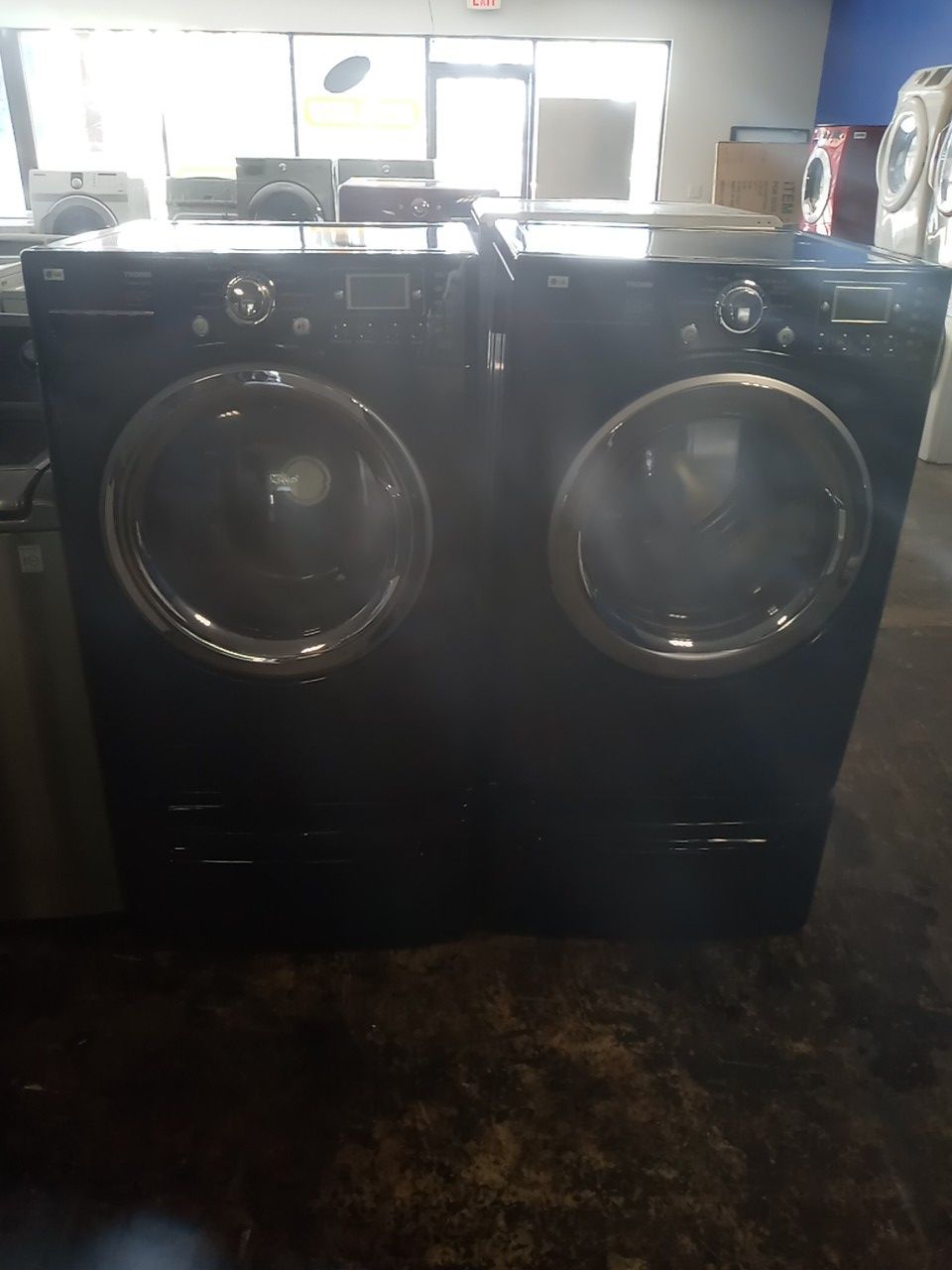 LG DRYER AND WASHER