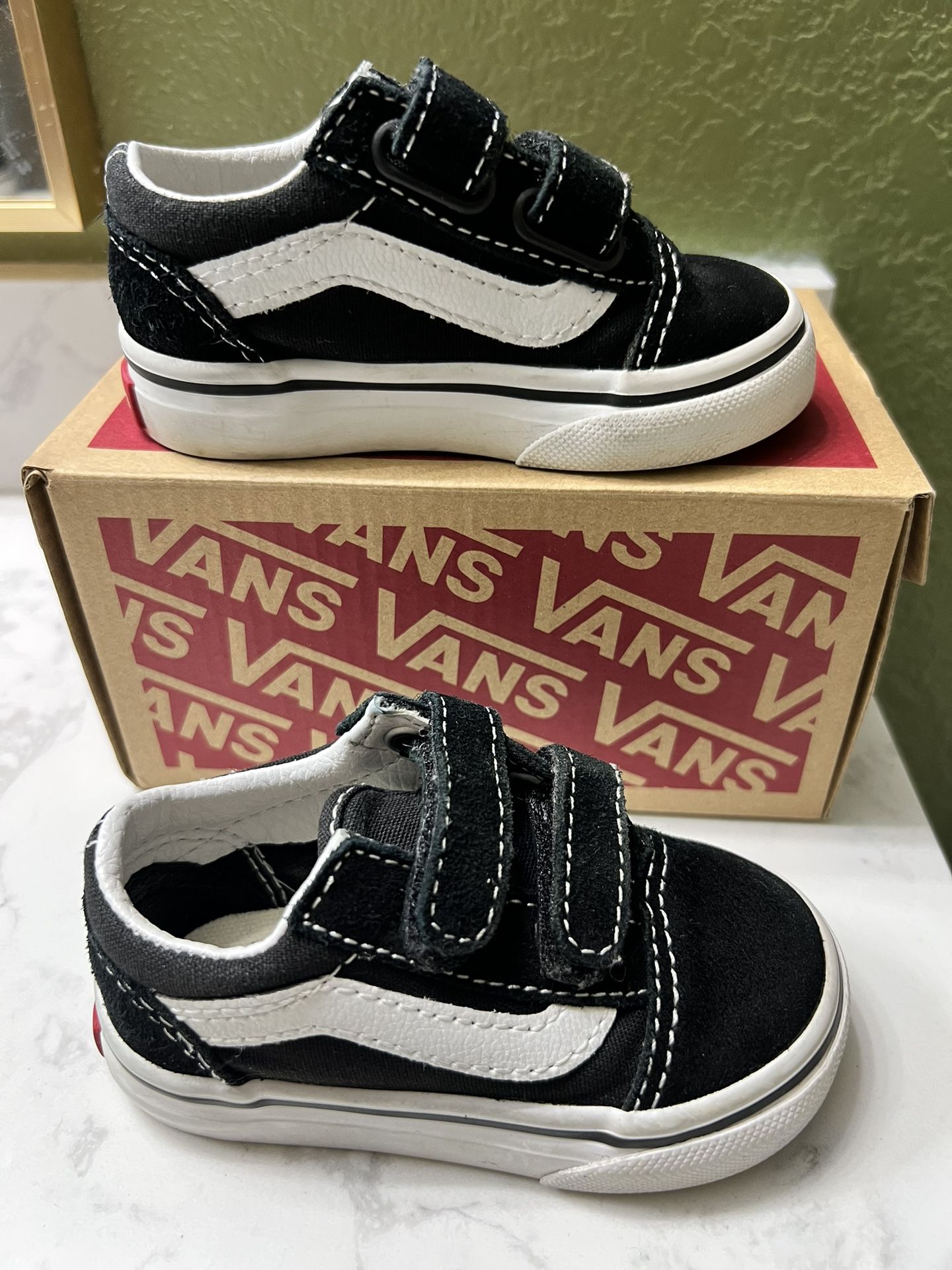Old Skool V Black And White Toddler Vans