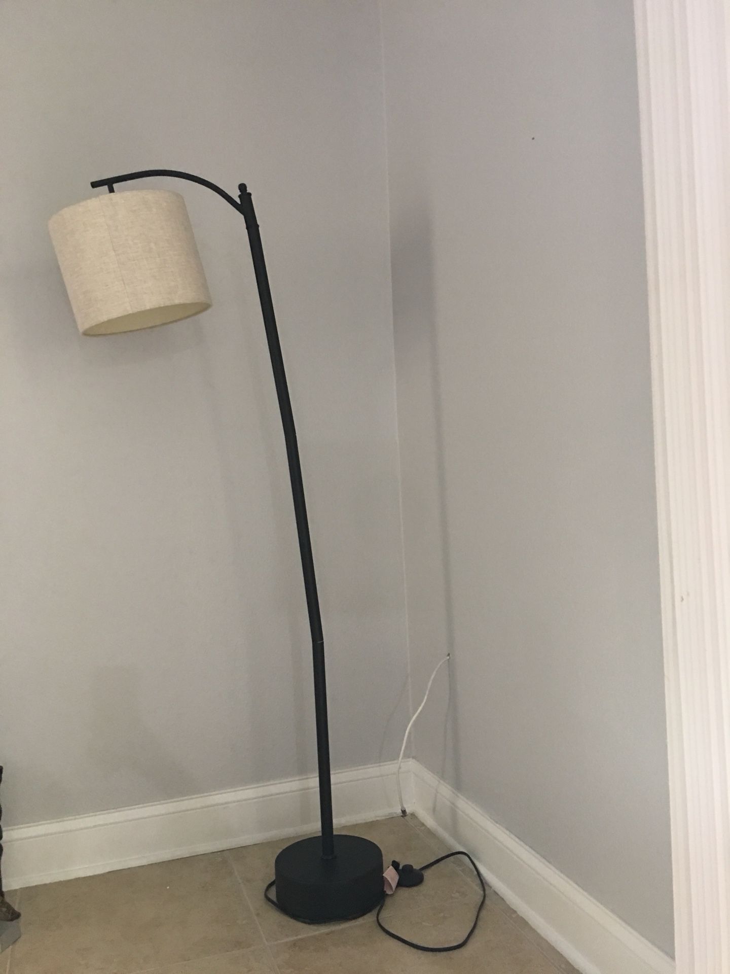 Contemporary floor lamp