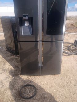 Black Stainless 4-Door French Door Refrigerator