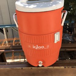 Igloo Water Cooler 