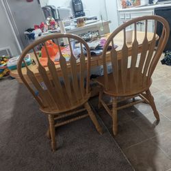 Oak dining table And Chairs  $235
