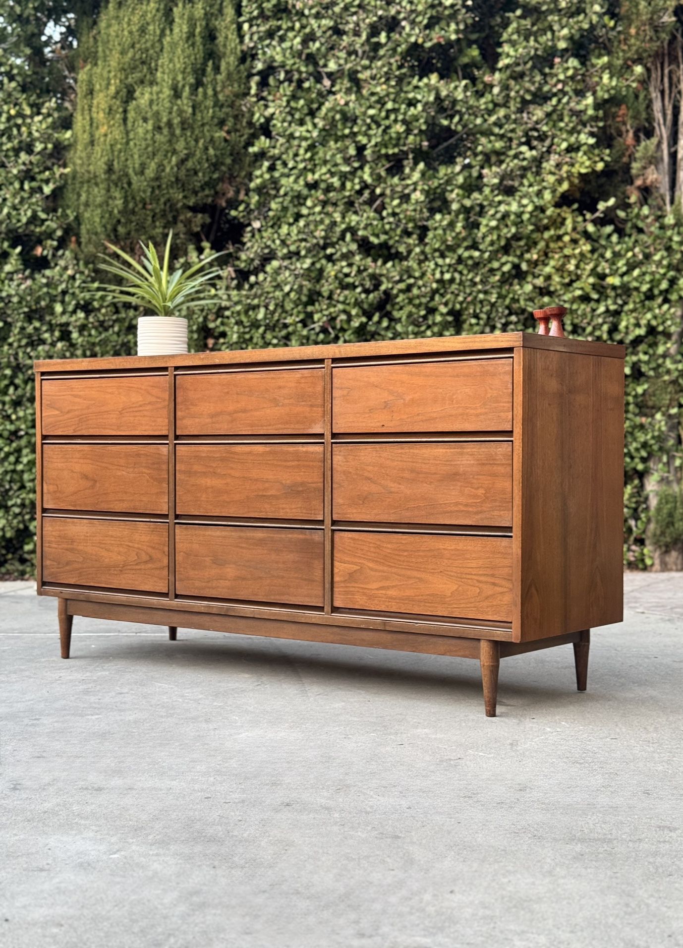 Mid Century Modern Vintage Triple Dresser Buffet Sideboard Credenza