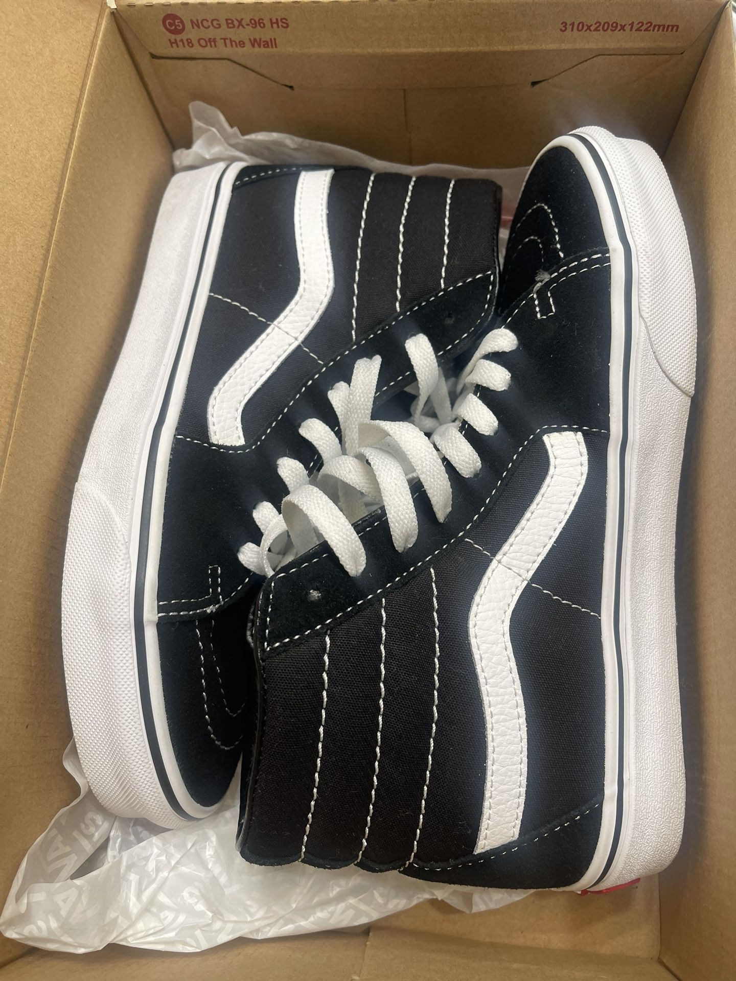 Women’s Shoes Vans Sk8 Hi And Converse All Stars