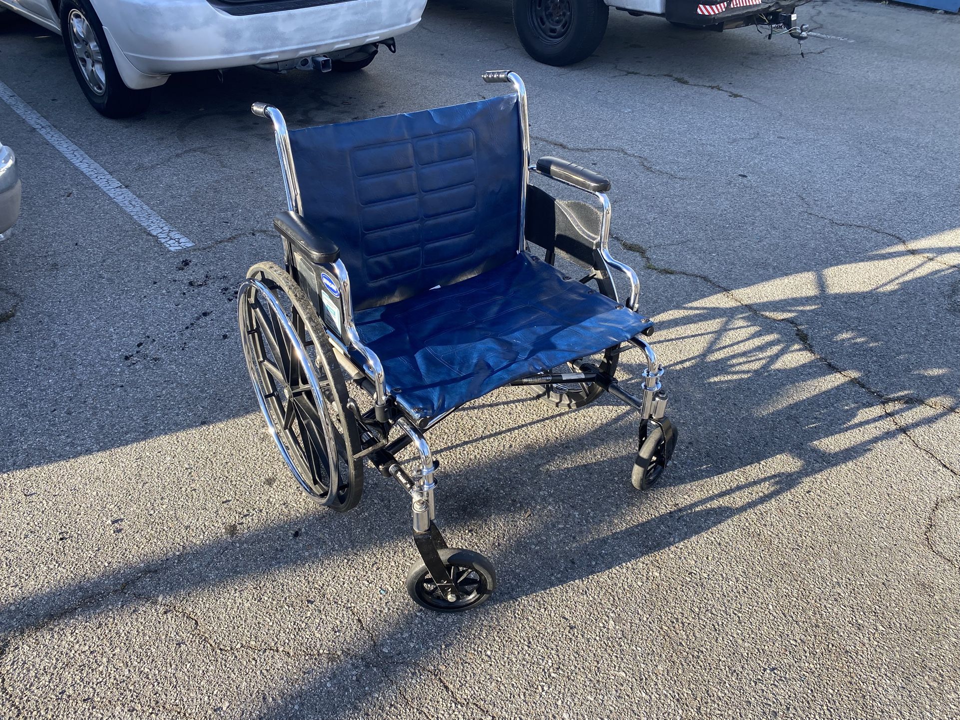 Extra-wide Wheelchair