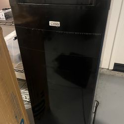 Upright Garage Freezer – Like New