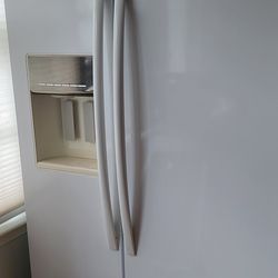 Whirlpool Refrigerator With External Water And Ice