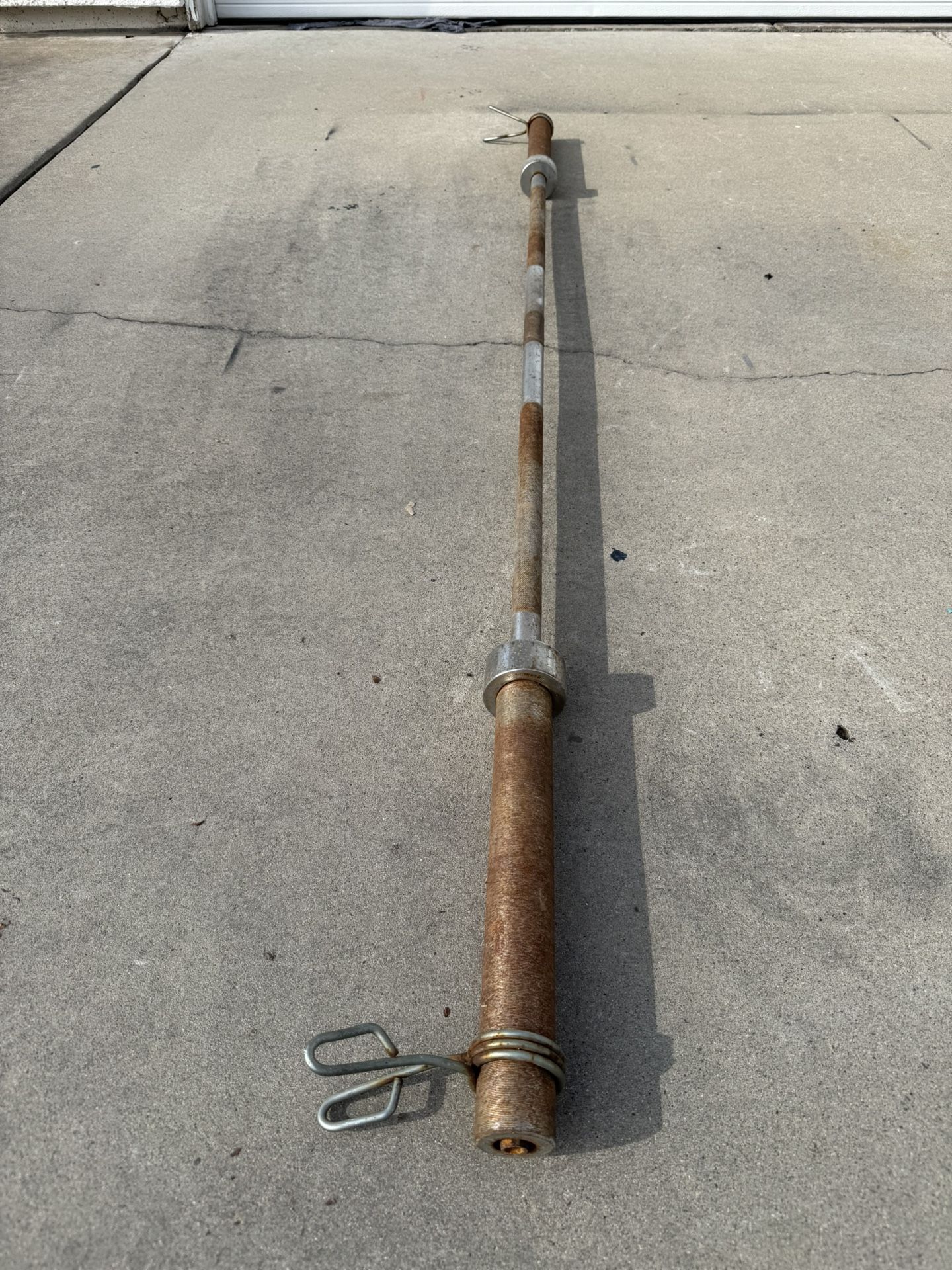 Olympic Barbell And Clips