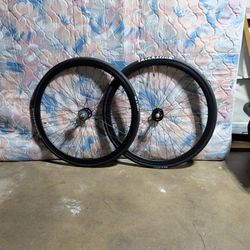 Crew Wheelset With Thickslicks