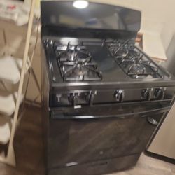 GE Kitchen  Oven/range