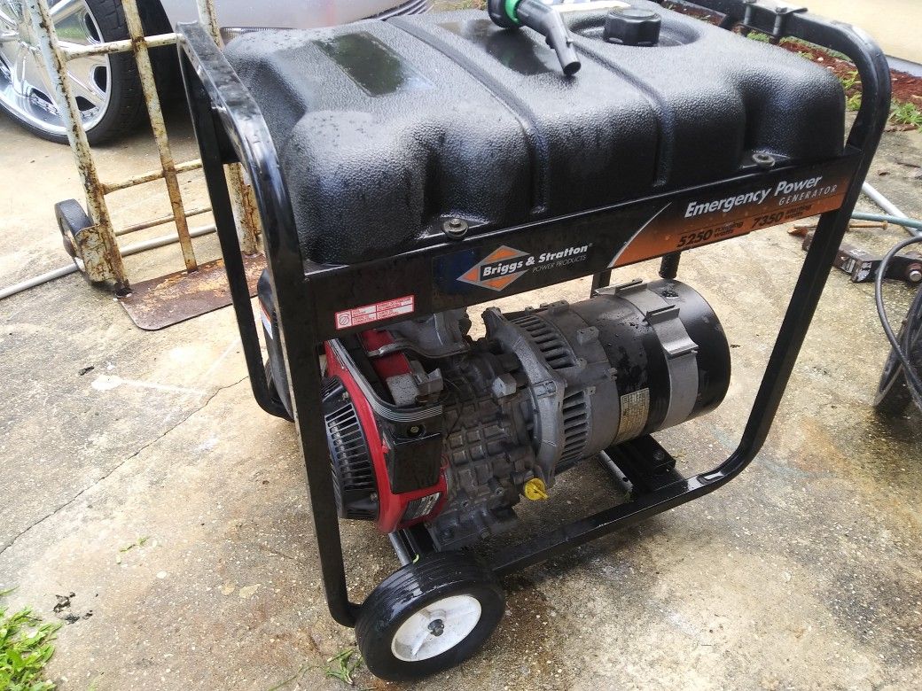 Briggs & Stratton Generator