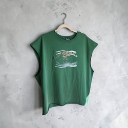 Vintage-Style Cheetah Graphic Sleeveless Shirt